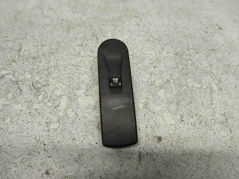 BOUTON LEVE VITRE RENAULT - Vue 1